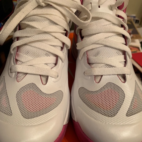 Nike Women’s Hyperfuse TB 8.5 (Pre-Owned) - Picture 2 of 9